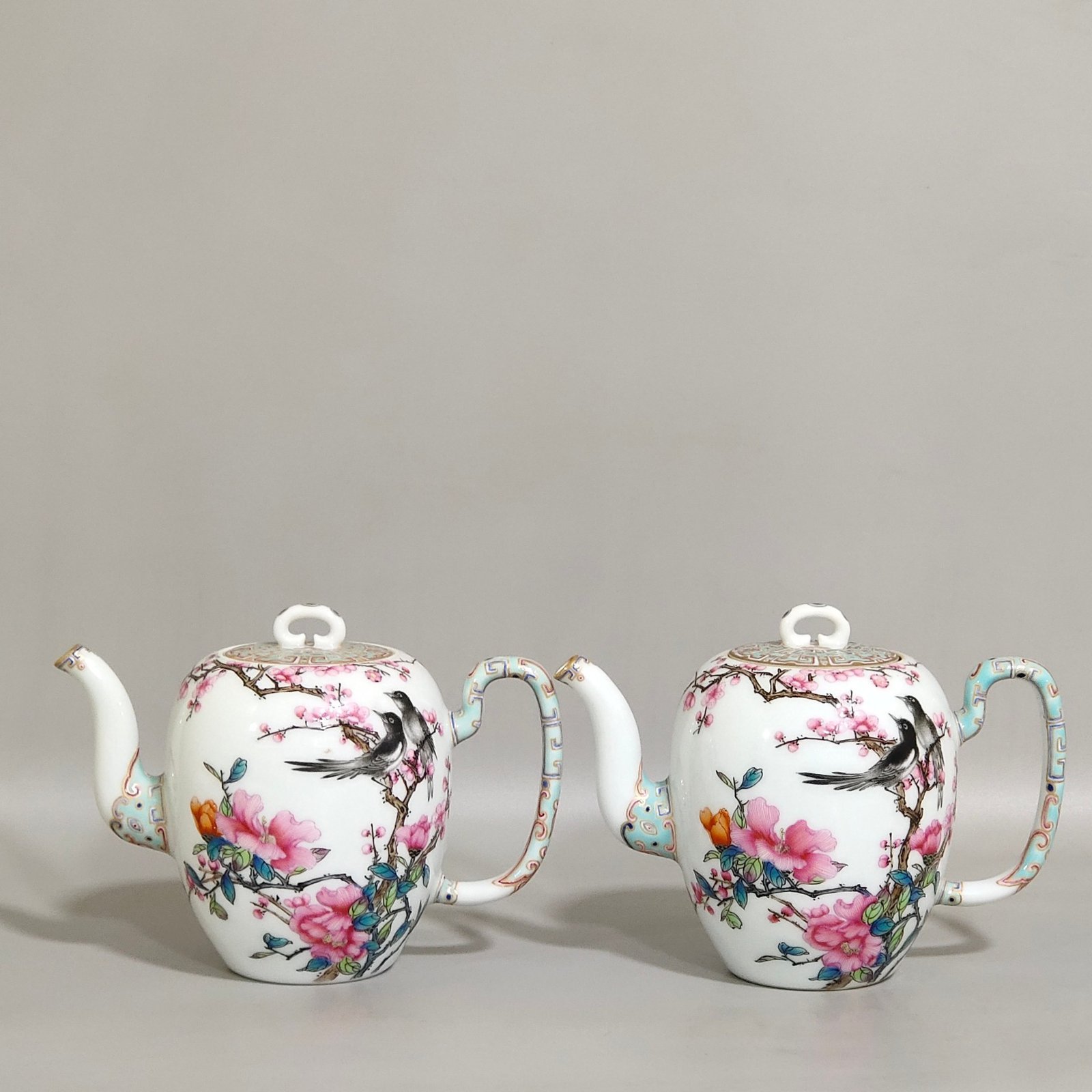 Qing Dynasty Yongzheng enamel green teapot with poems on flowers and birds