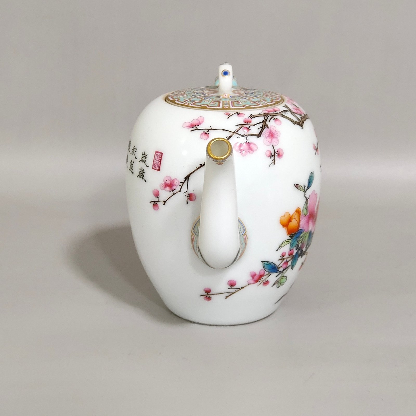 Qing Dynasty Yongzheng enamel green teapot with poems on flowers and birds