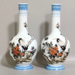 Qing Dynasty Yongzheng enamel green-edged red-crowned crane poem long-necked vase