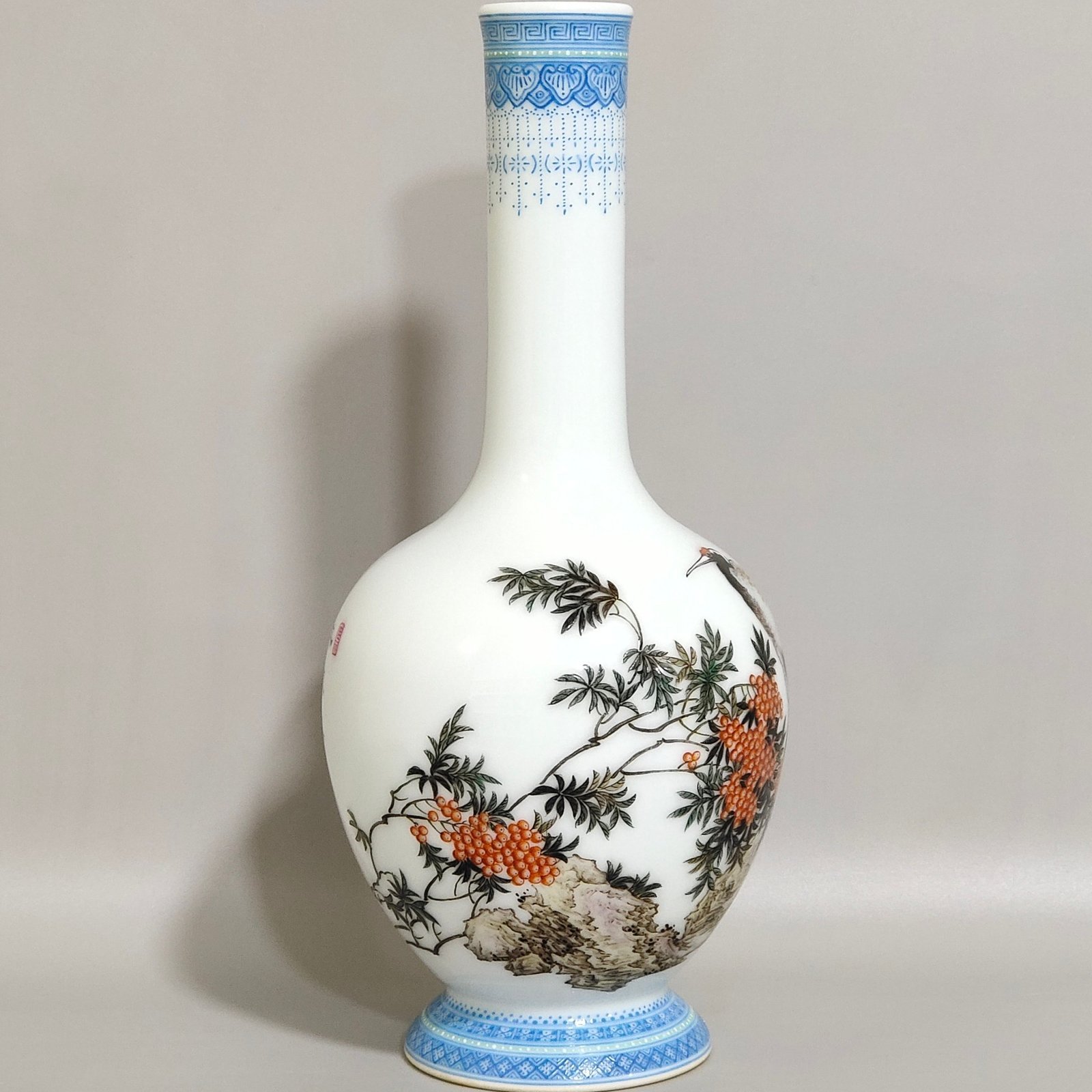 Qing Dynasty Yongzheng enamel green-edged red-crowned crane poem long-necked vase