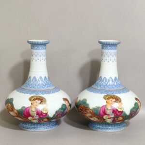 Qing Dynasty Yongzheng enamel Western figure flat-belly vase