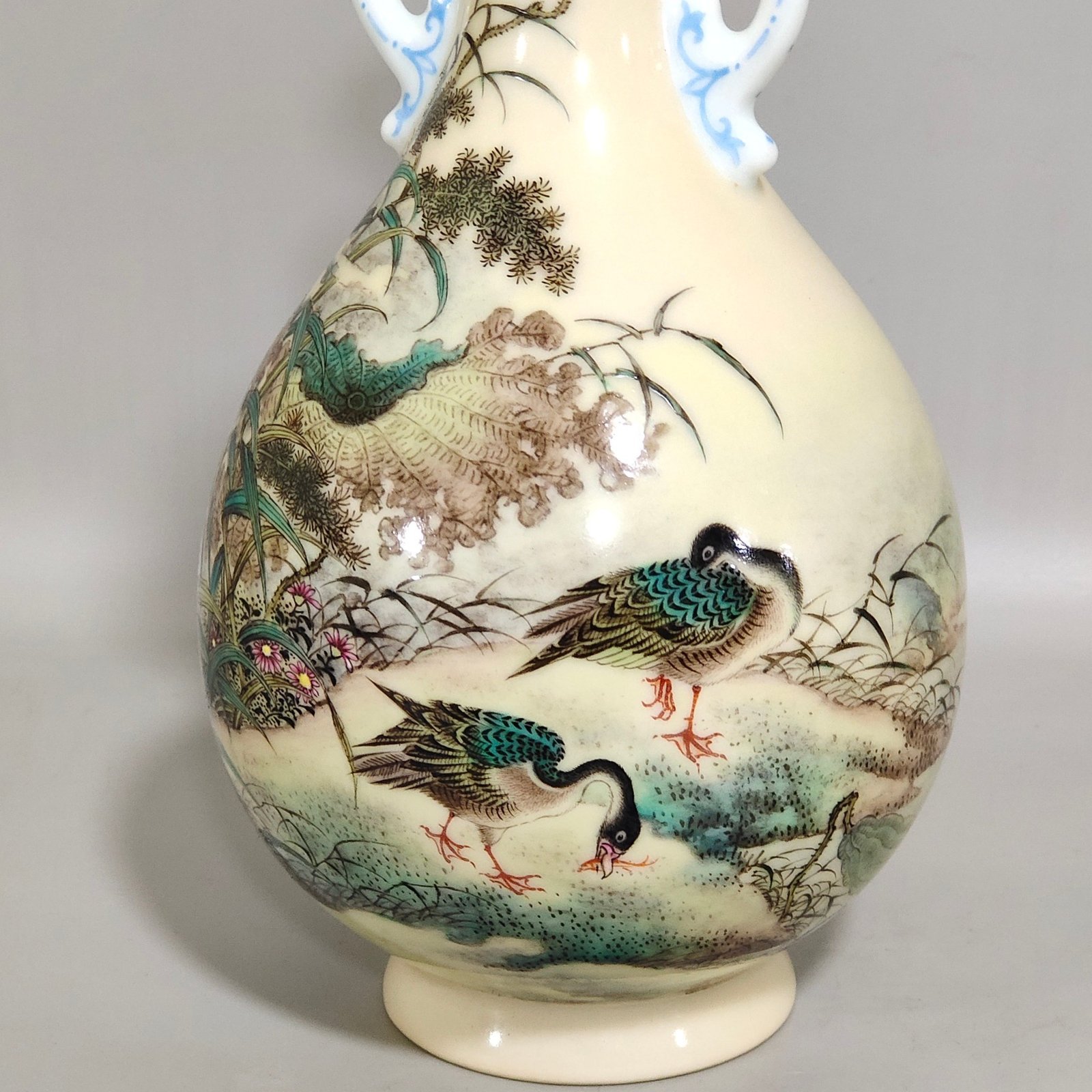 Qing Dynasty Yongzheng enamel yellow glaze double-eared jade pot spring vase