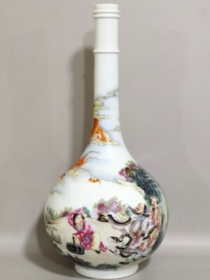 Qing Dynasty Yongzheng The finishing touch long-necked bottle