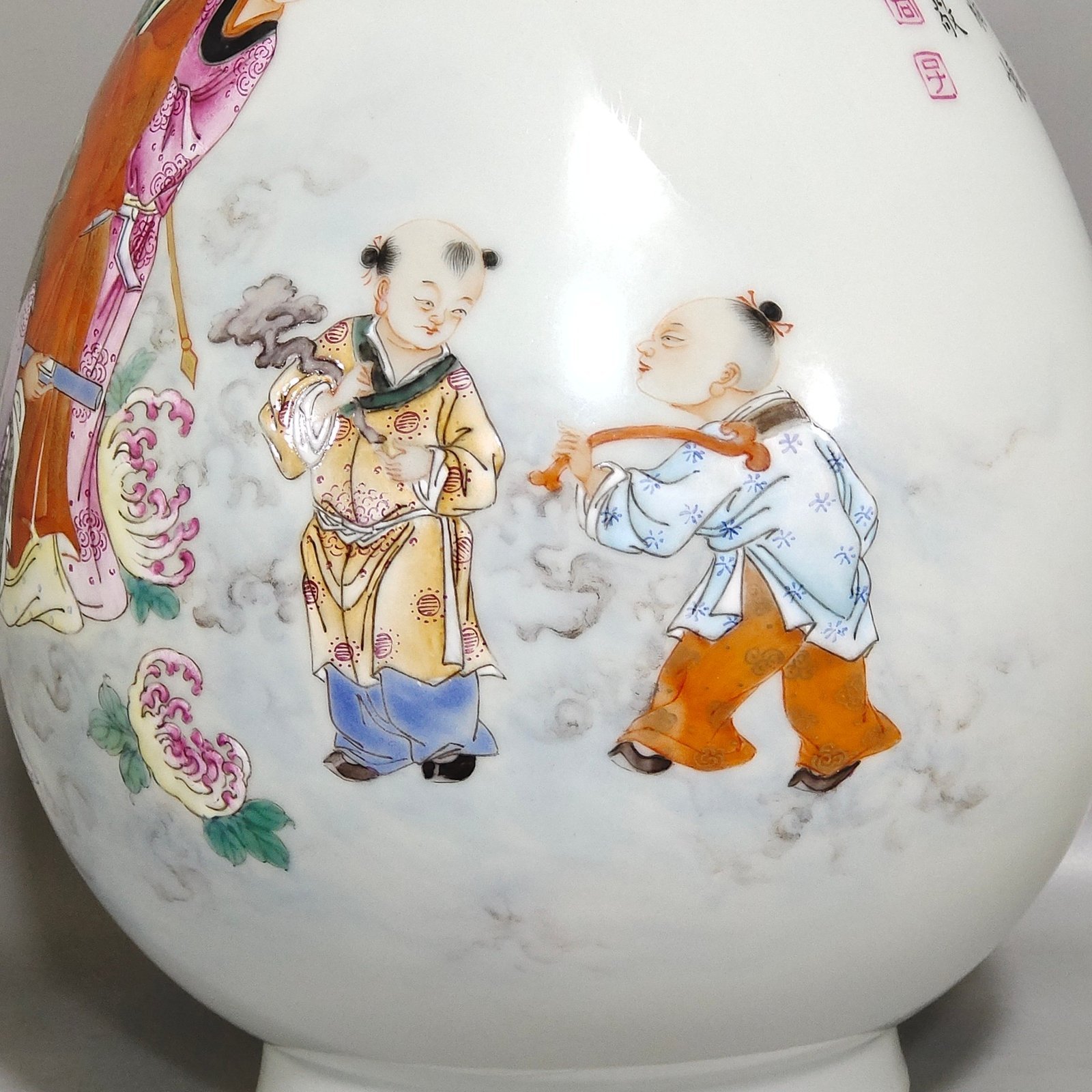 Qing Dynasty Yongzheng three-star blessing wealth and longevity jade pot