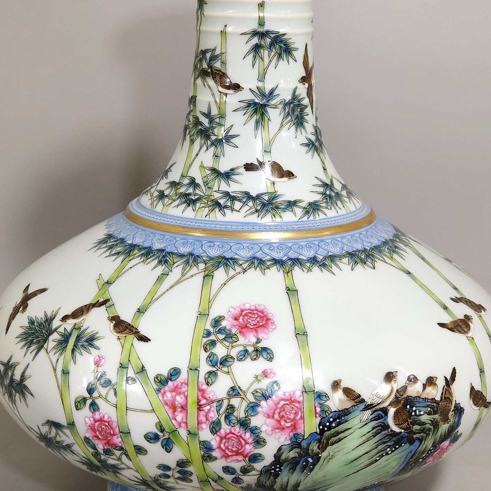 Qing Dynasty Yongzheng Bamboo Grove Poetry Flat-belly Vase