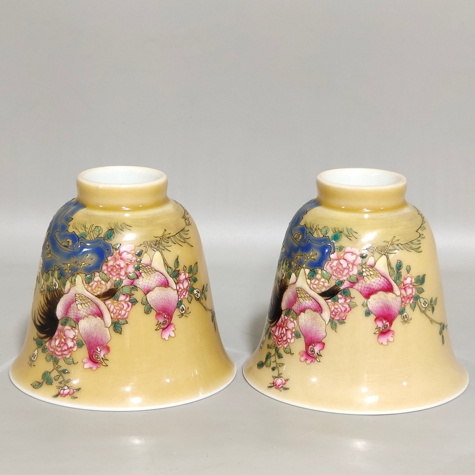 Qing Dynasty Yongzheng beige glazed lucky bell cup