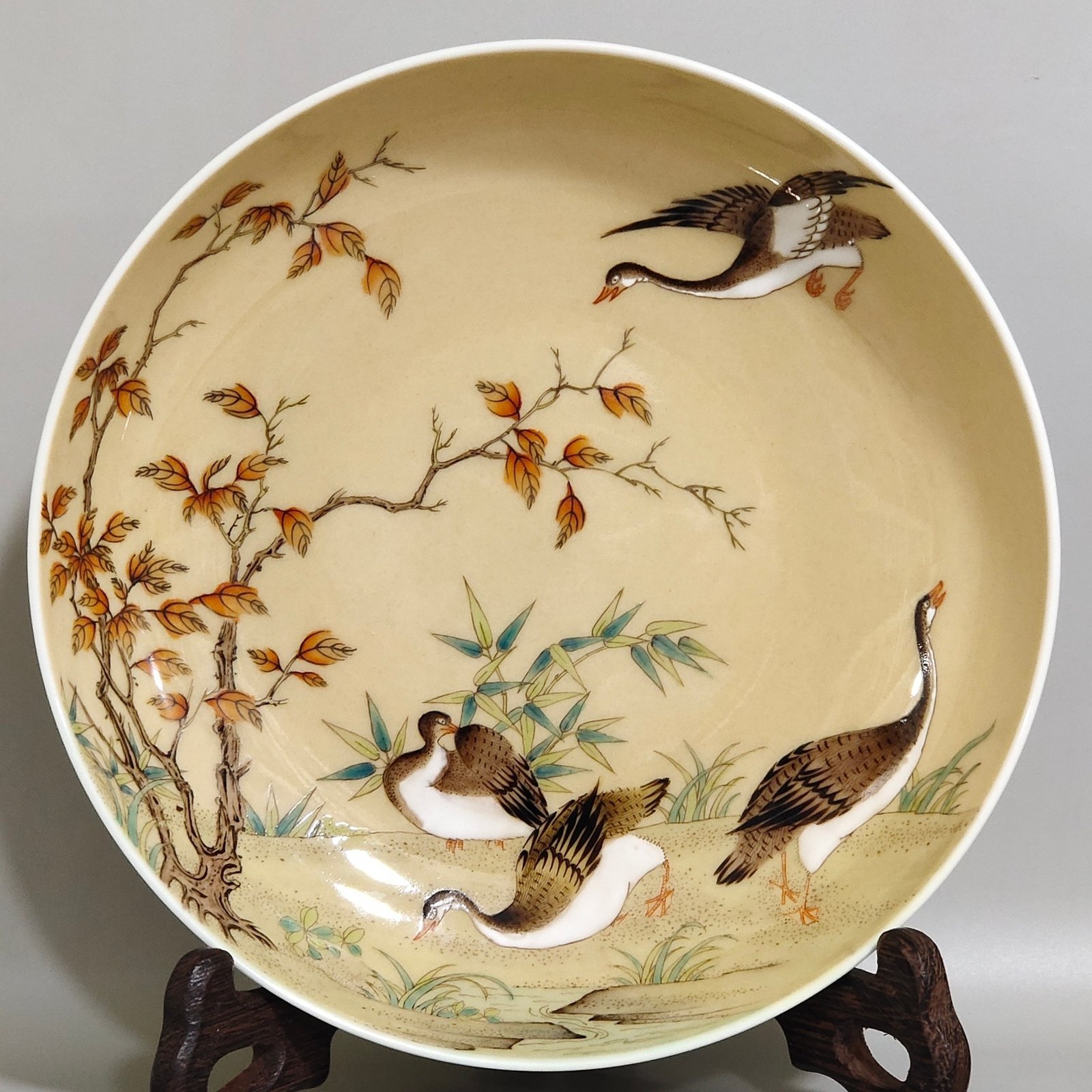 Qing Dynasty Yongzheng beige glazed Feiming boarding plate