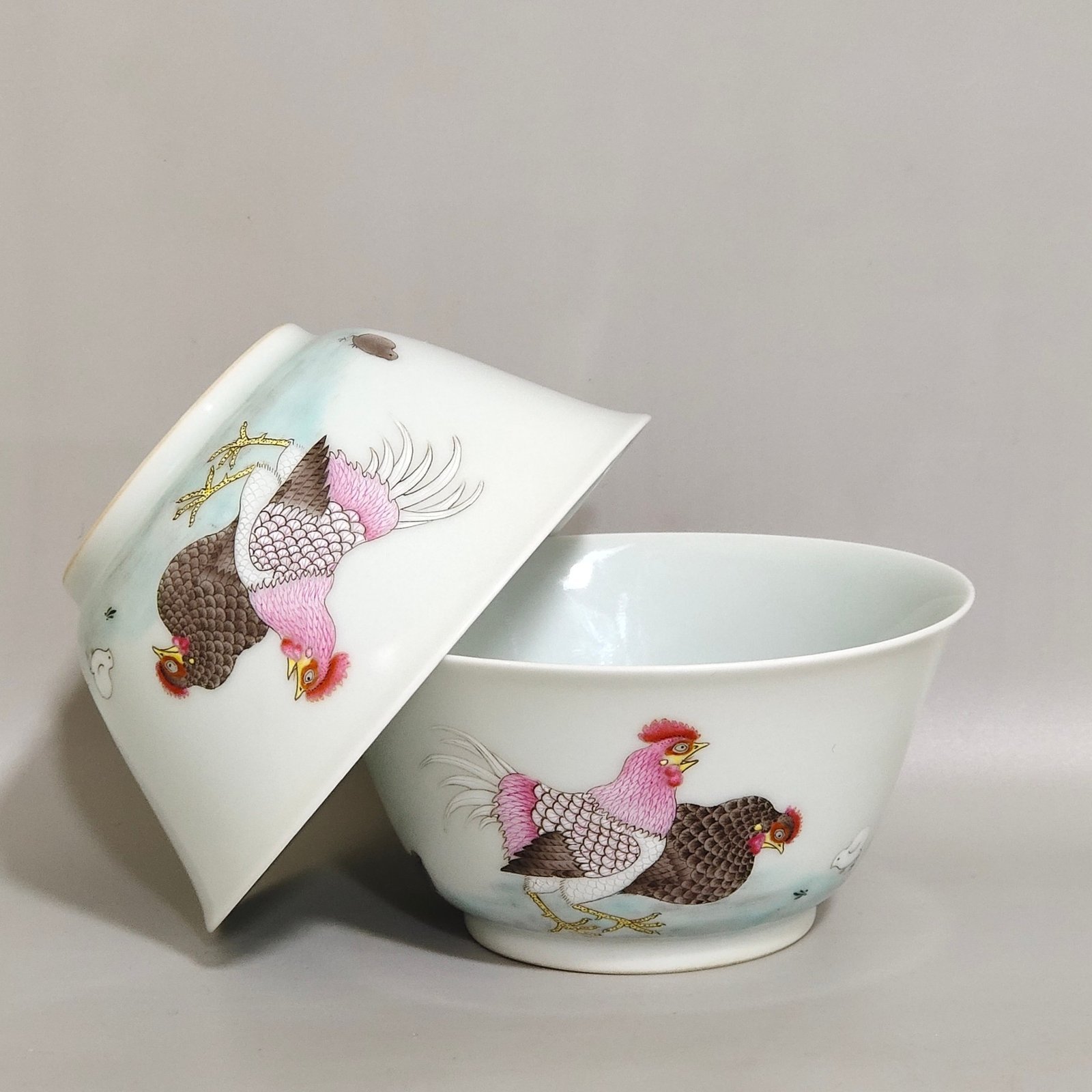 Qing Dynasty Yongzheng pastel chicken cup