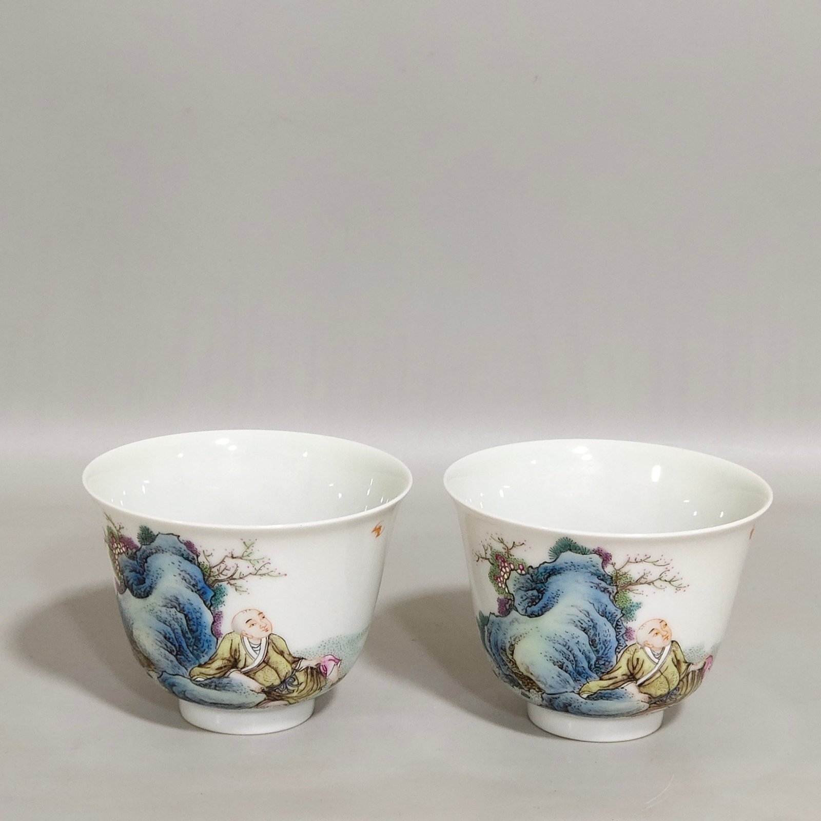 Qing Dynasty Yongzheng Arhat picture and poem cup