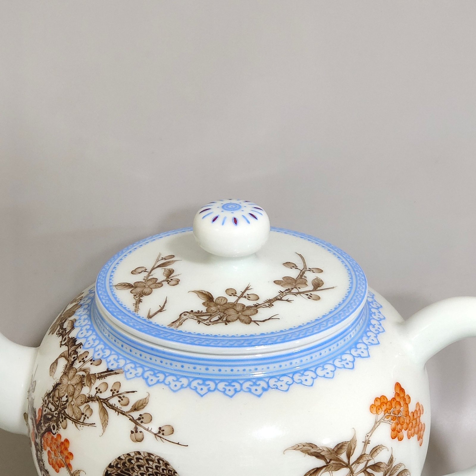 Qing Dynasty Yongzheng green edge ink color teapot