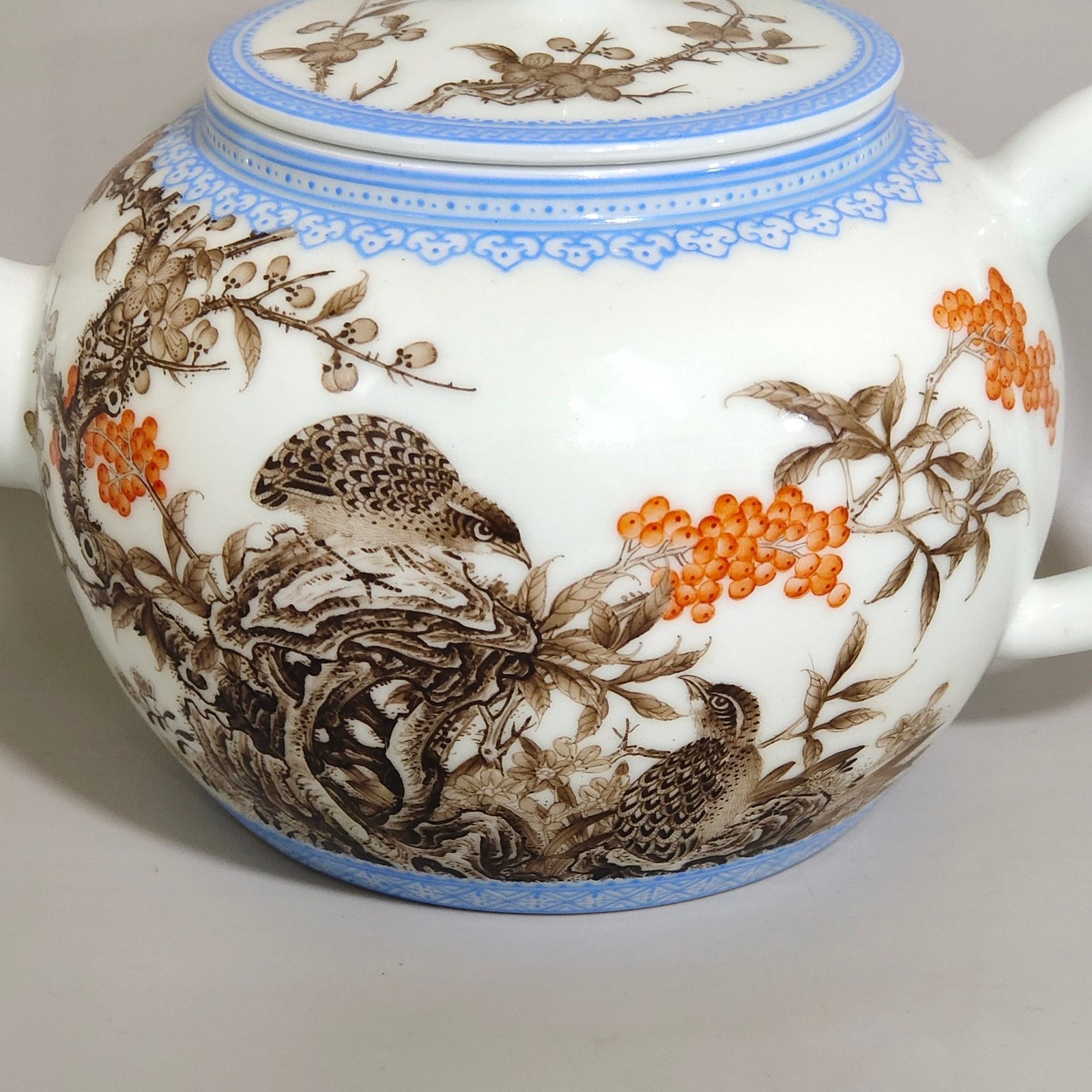Qing Dynasty Yongzheng green edge ink color teapot
