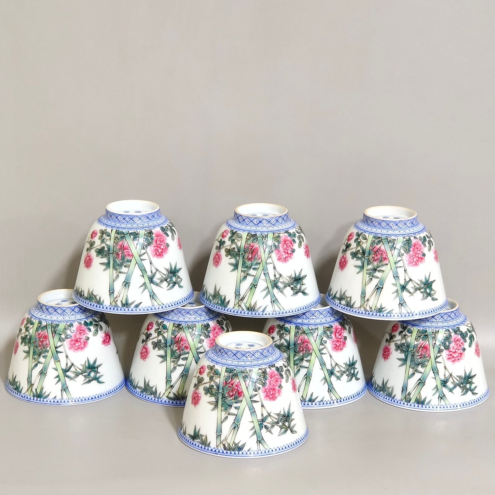 Qing Dynasty Yongzheng green bamboo border and rose flower poem cup