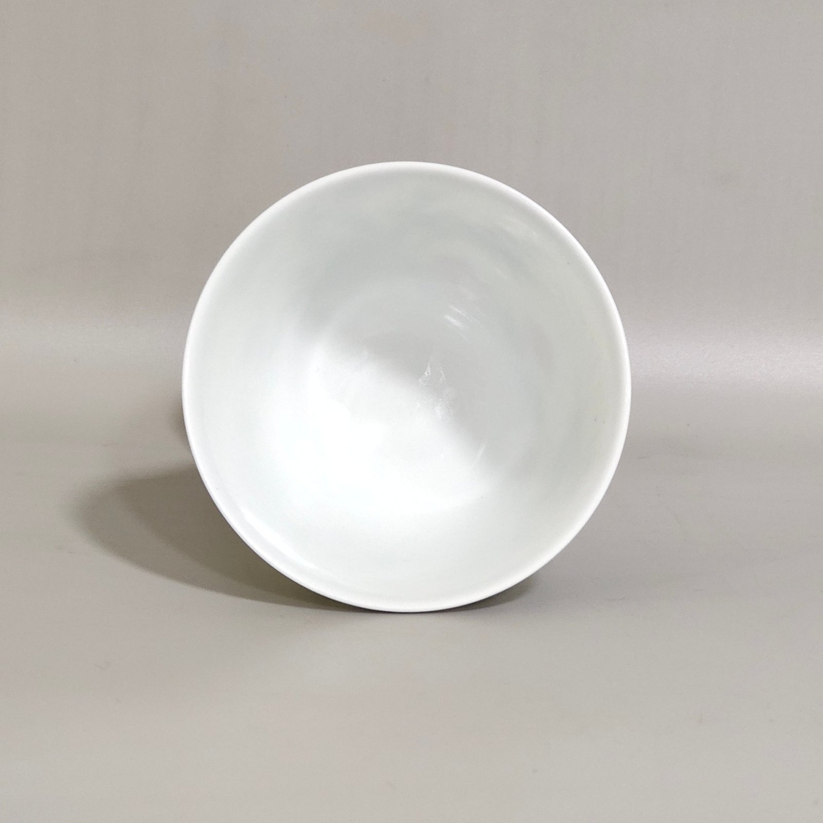 Qing Dynasty Yongzheng green bamboo border and rose flower poem cup