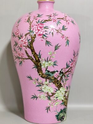Qing Dynasty Yongzheng rouge-pinned plum vase with poems about flowers and birds