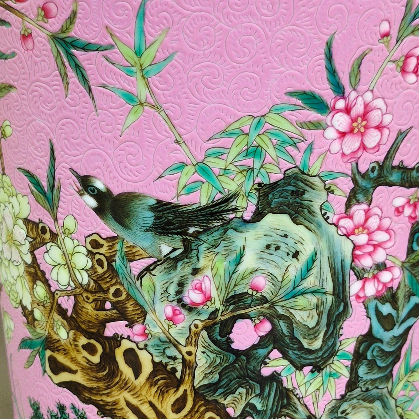 Qing Dynasty Yongzheng rouge-pinned plum vase with poems about flowers and birds