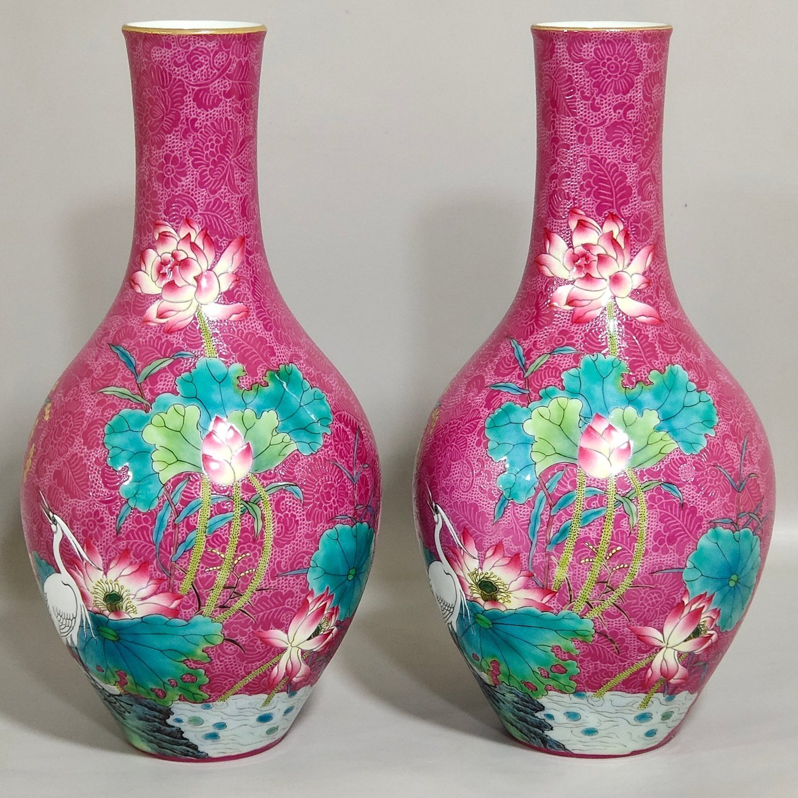 Qing Dynasty Yongzheng rouge red olive vase