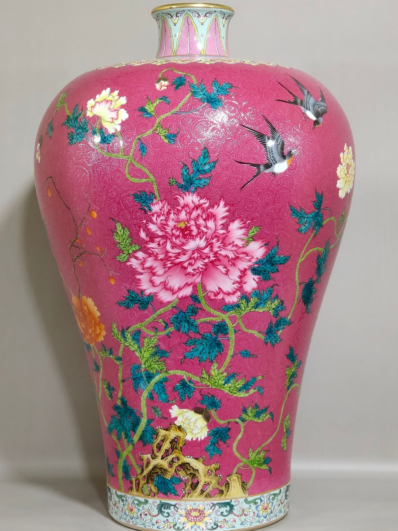 Qing Dynasty Yongzheng rouge red poppy poppy poem poem large plum vase