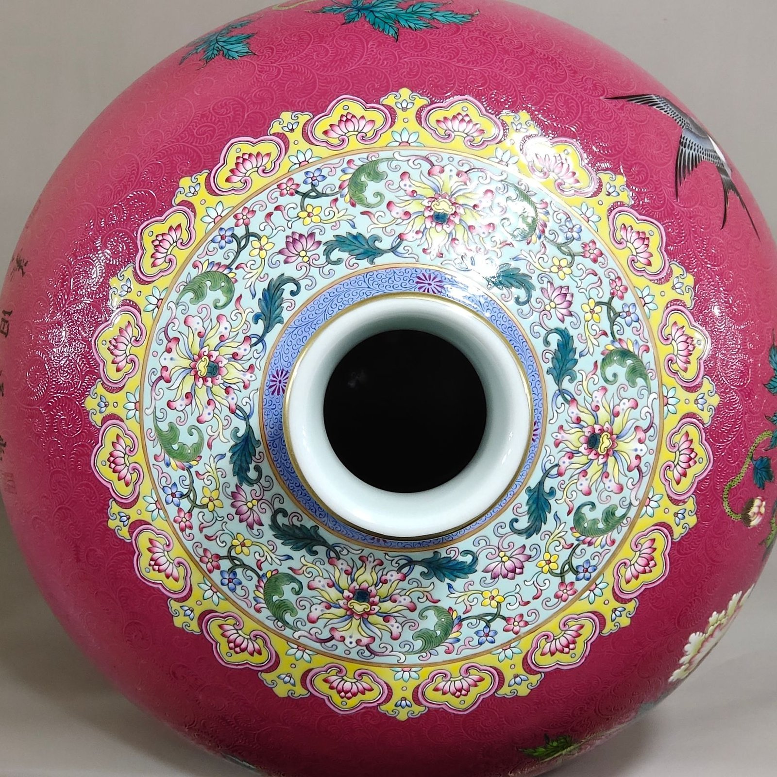 Qing Dynasty Yongzheng rouge red poppy poppy poem poem large plum vase