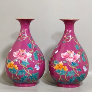 Qing Dynasty Yongzheng rouge red poppy jade pot spring vase