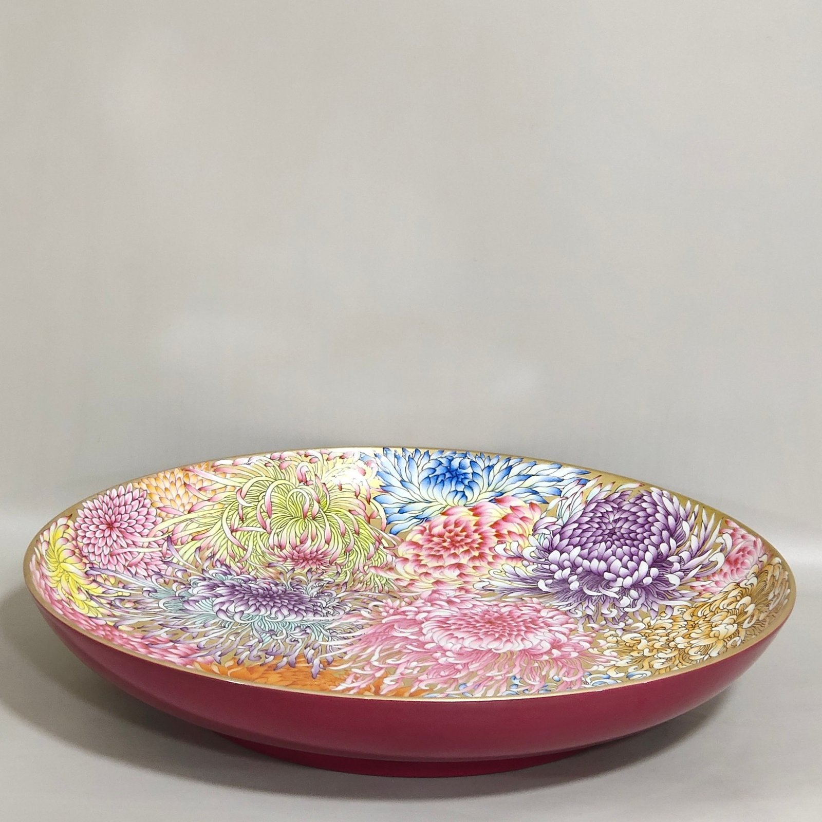Qing Dynasty Yongzheng rouge red gold chrysanthemum plate