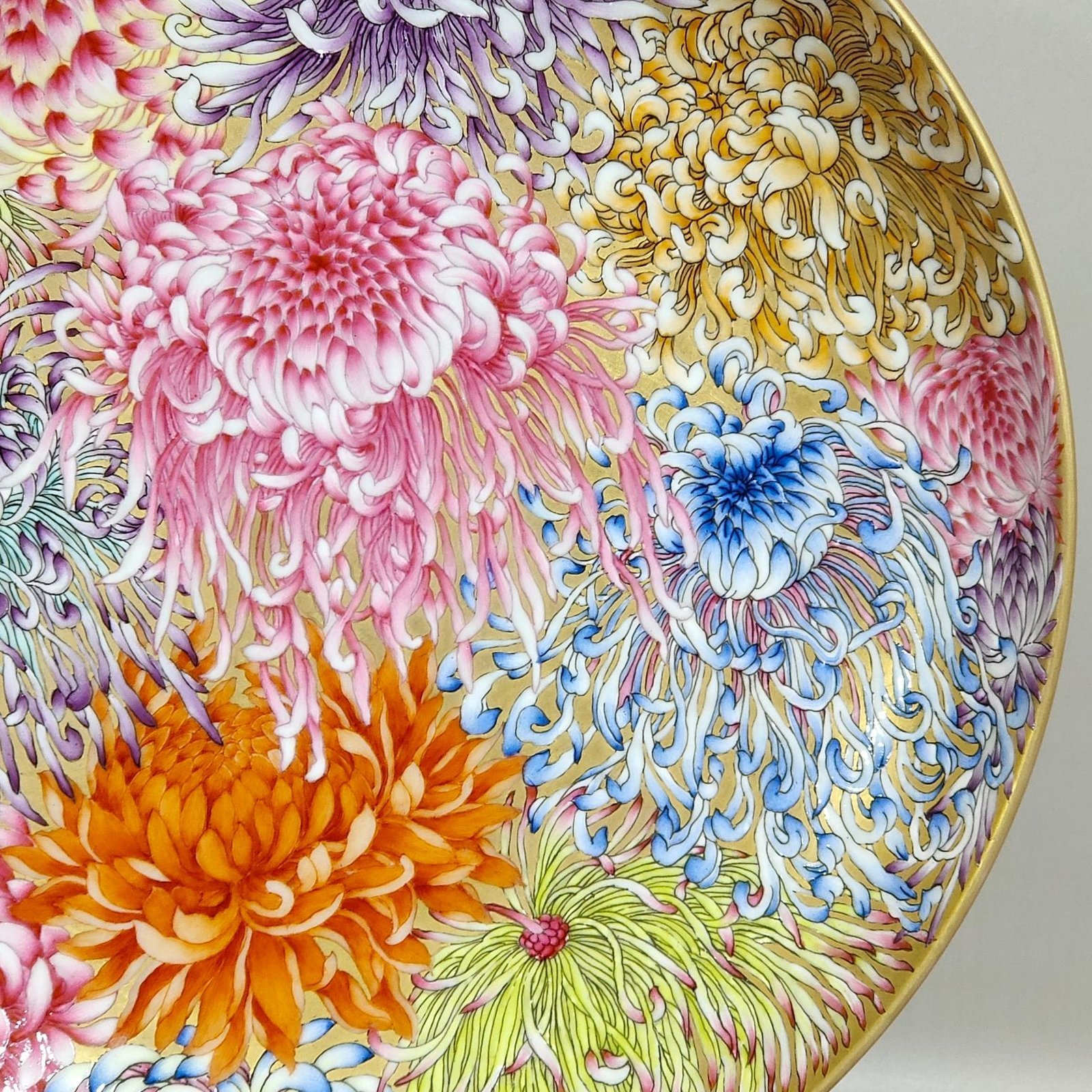 Qing Dynasty Yongzheng rouge red gold chrysanthemum plate