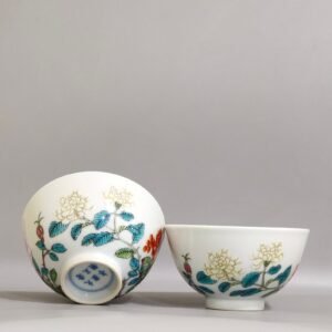 Qing Dynasty Yongzheng flower cup