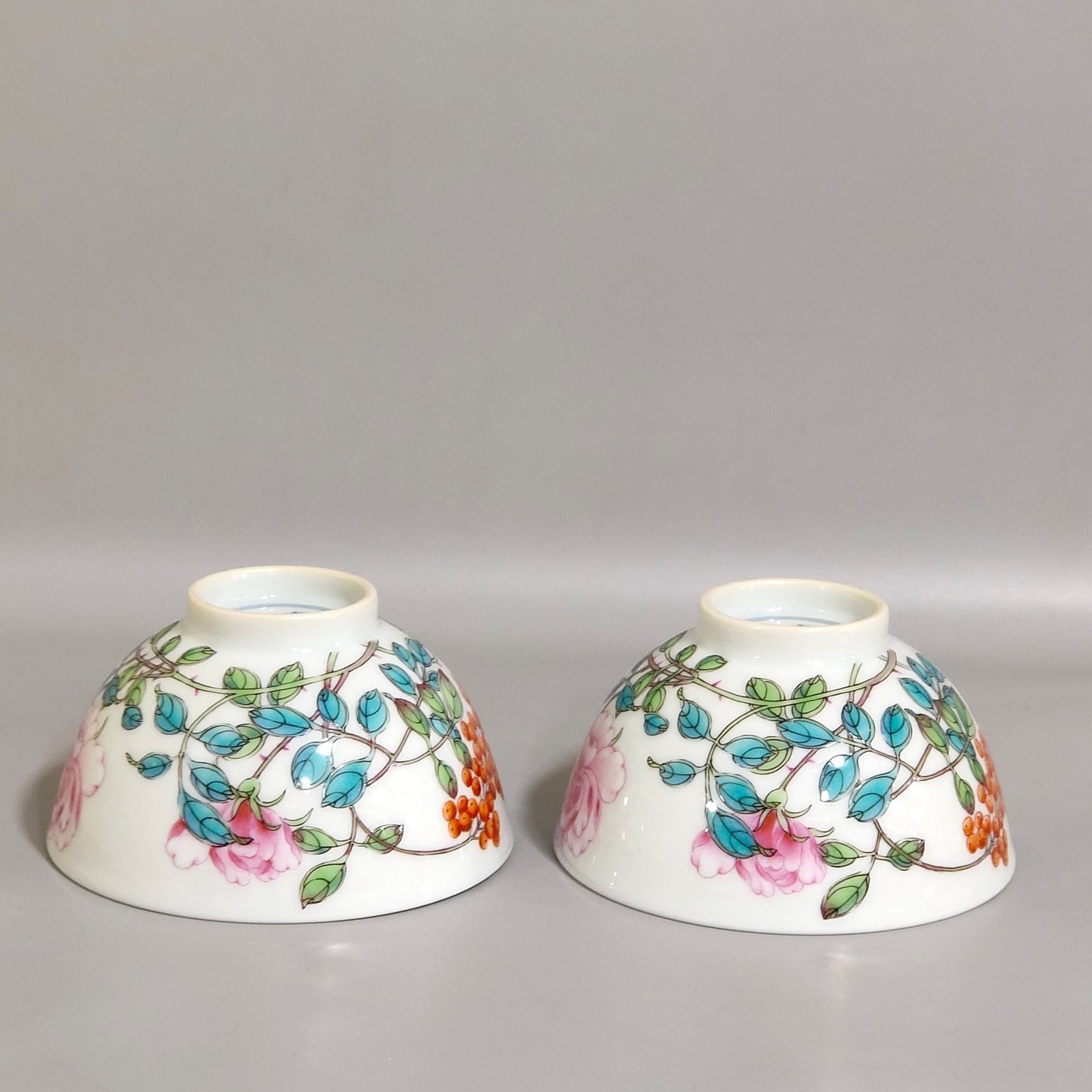 Qing Dynasty Yongzheng flower cup