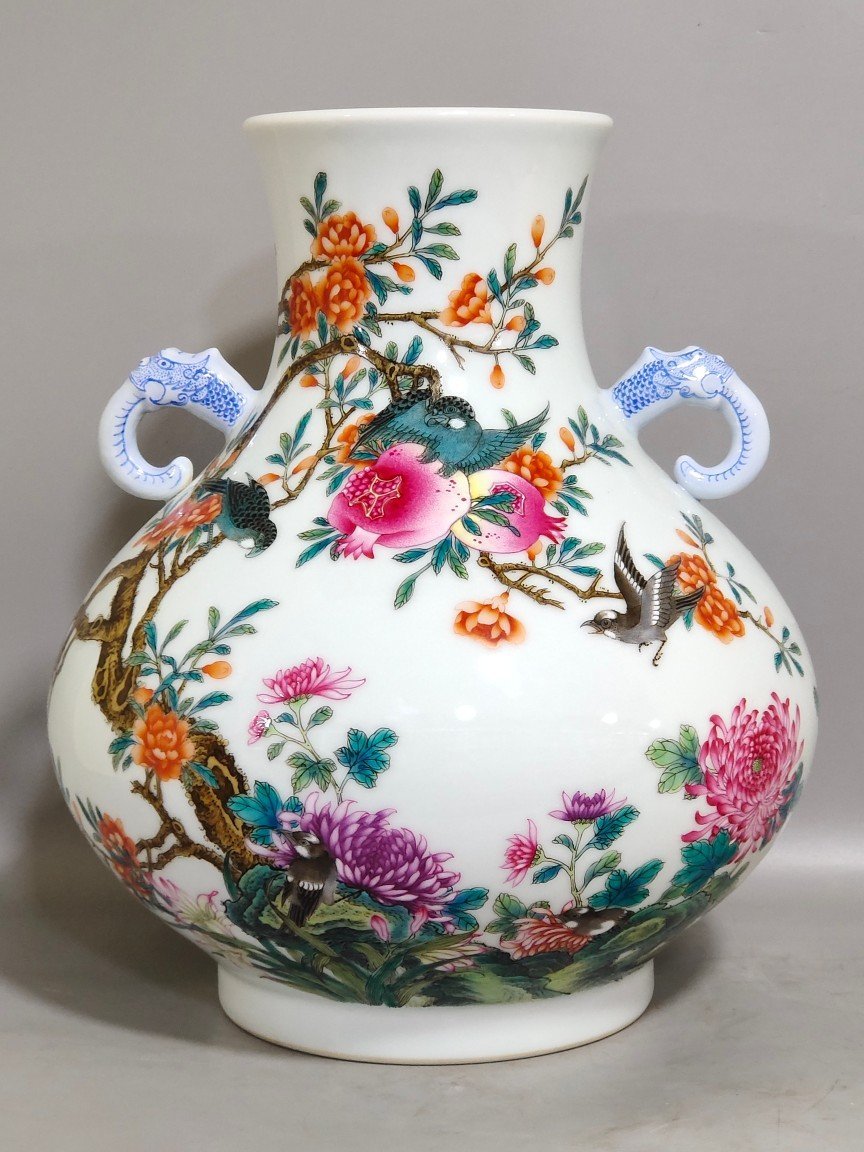 Qing Dynasty Yongzheng flower bird elephant and ear statue