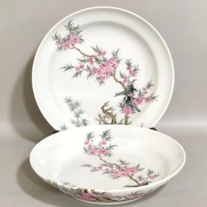 Qing Dynasty Yongzheng flower and bird hanging plate