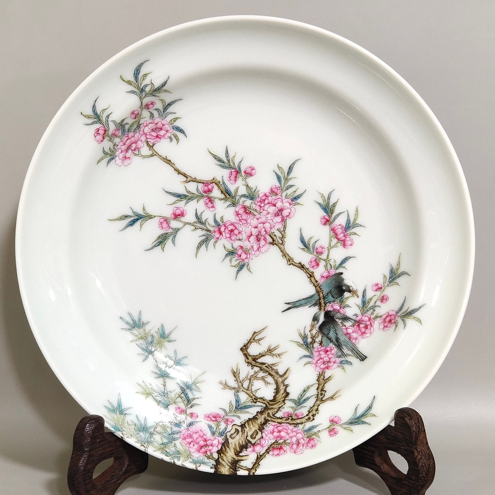 Qing Dynasty Yongzheng flower and bird hanging plate