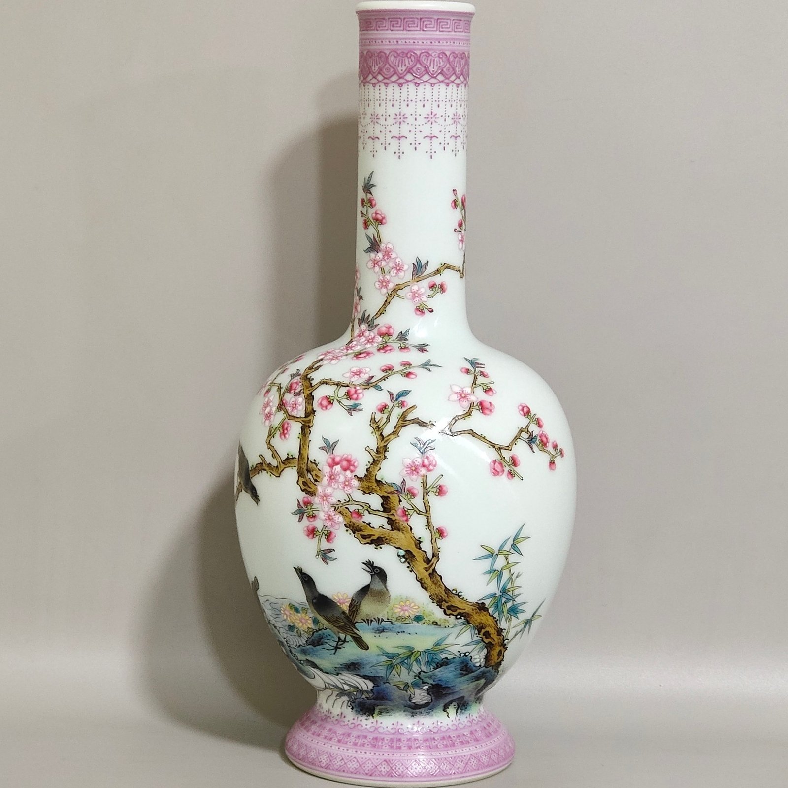 Qing Dynasty Yongzheng flower and bird poem olive vase