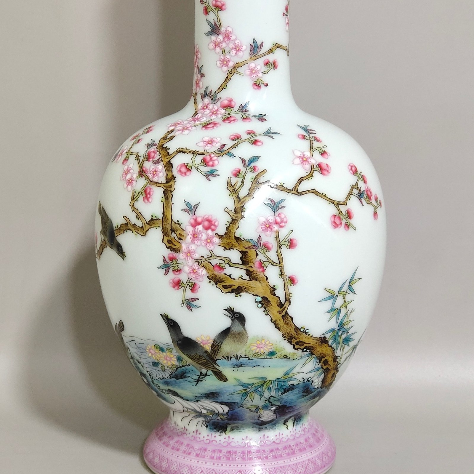 Qing Dynasty Yongzheng flower and bird poem olive vase
