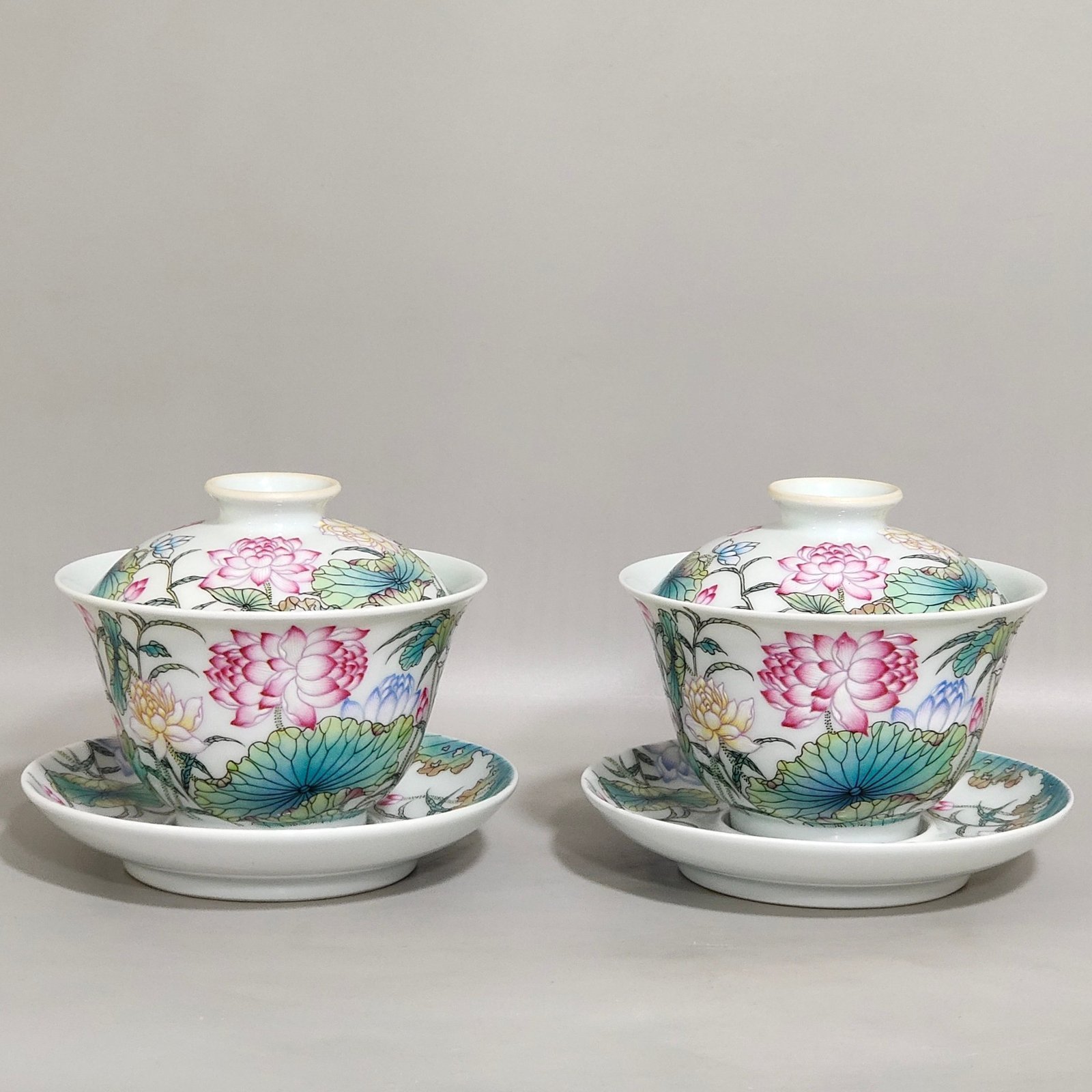 Qing Dynasty Yongzheng Lotus Sancai Bowl