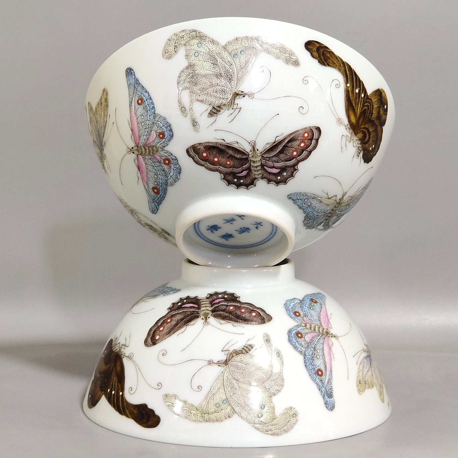 Qing Dynasty Yongzheng butterfly bowl