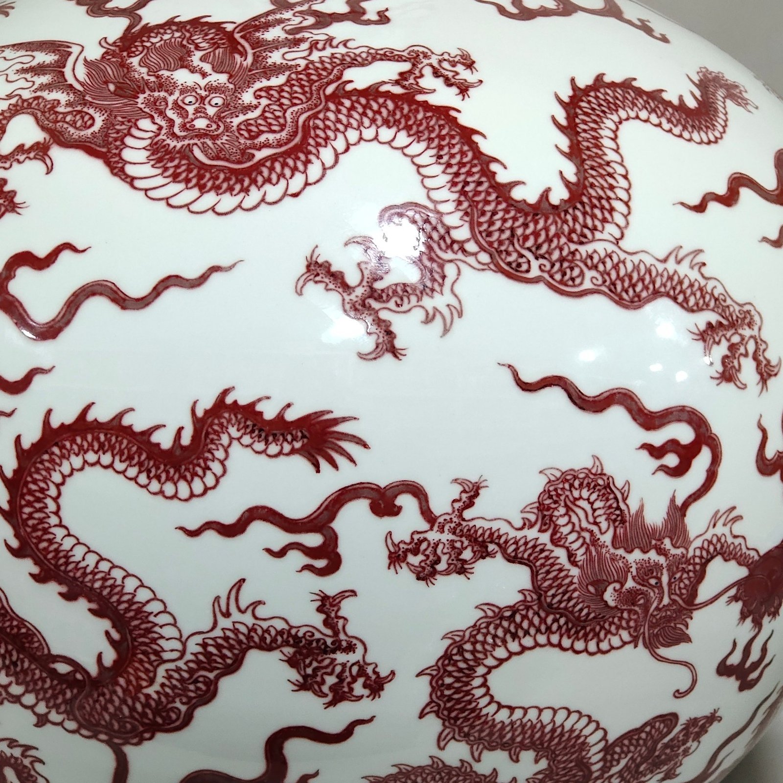 Qing Dynasty Yongzheng underglaze red nine-nine heavenly ball vase