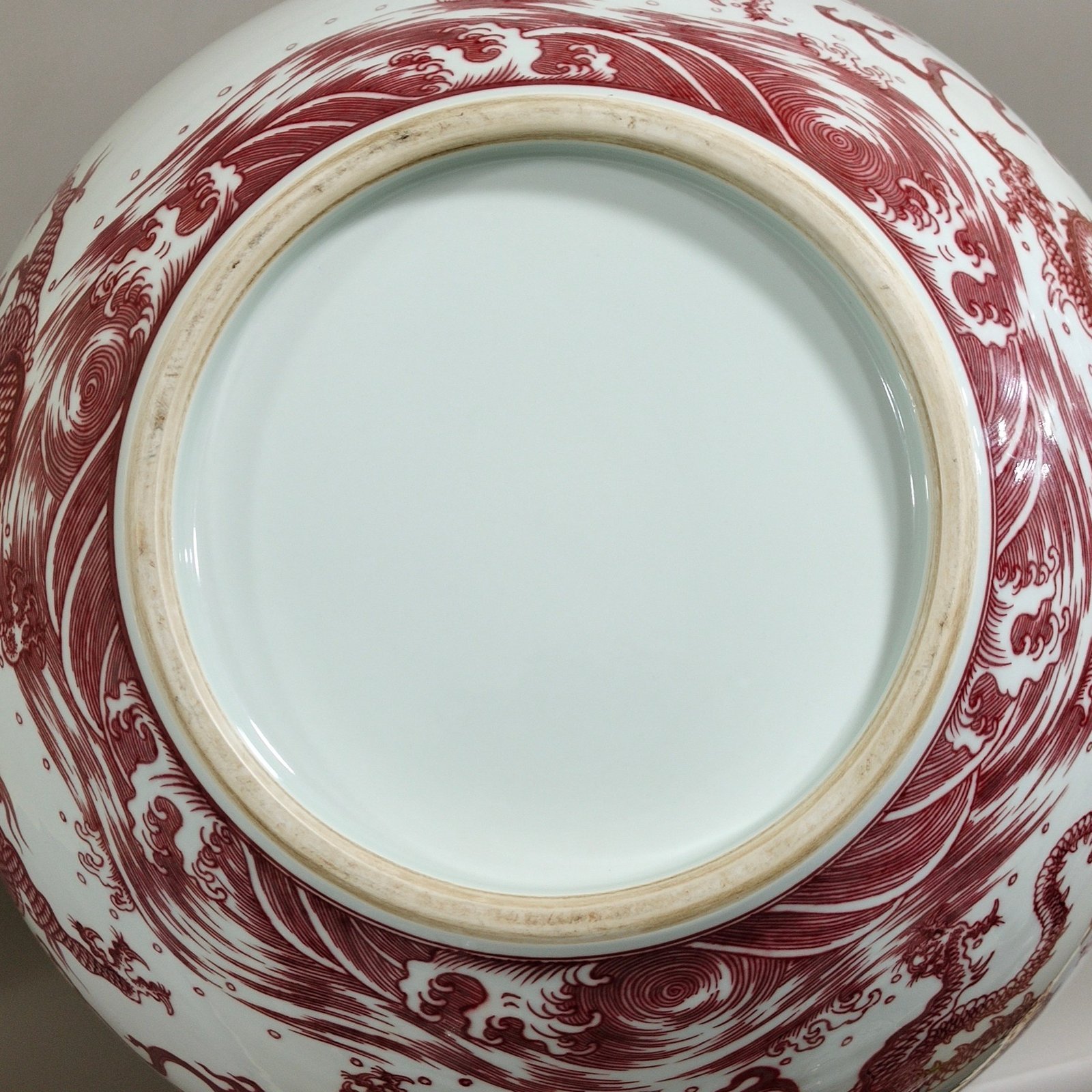 Qing Dynasty Yongzheng underglaze red nine-nine heavenly ball vase