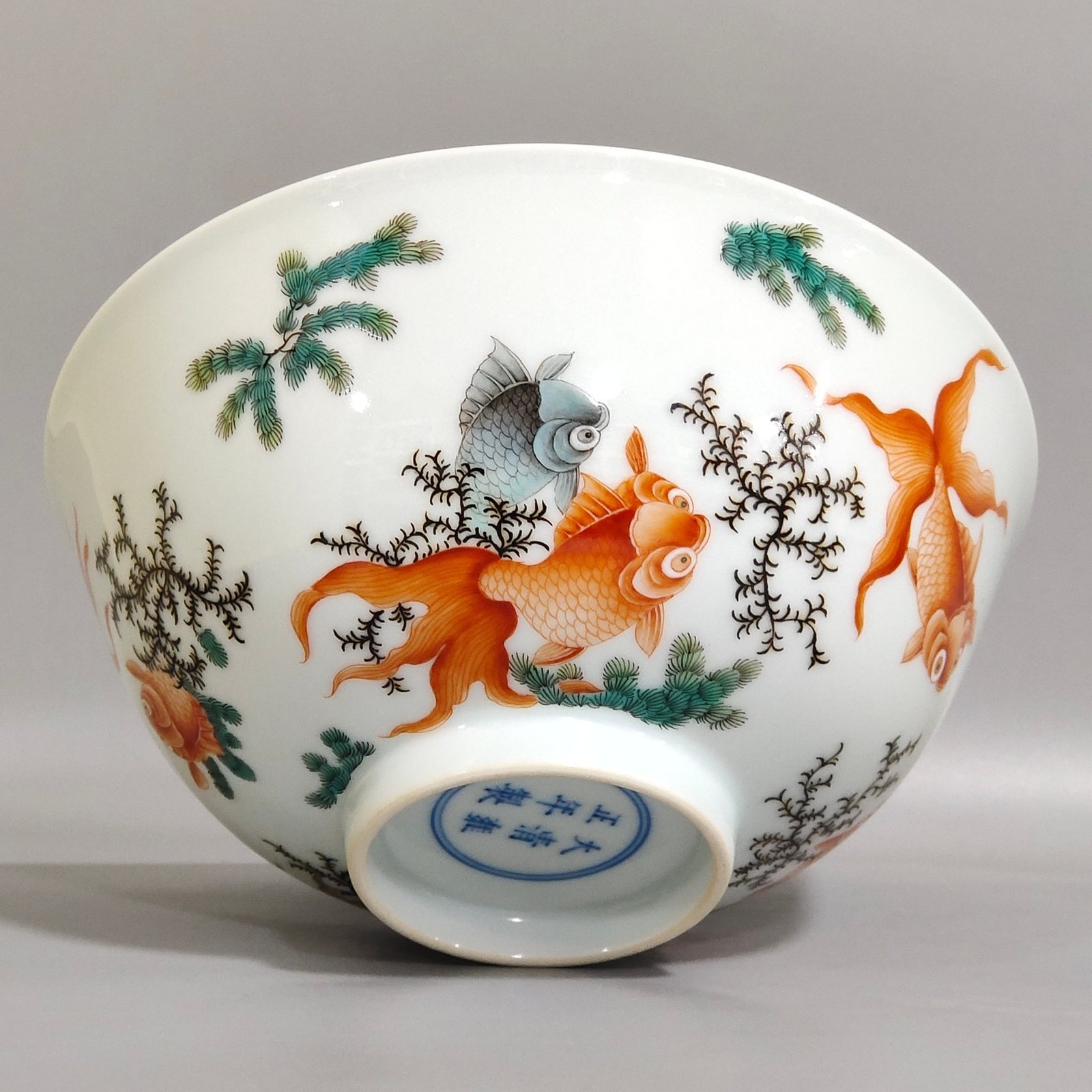 Qing Dynasty Yongzheng gold and jade bowl