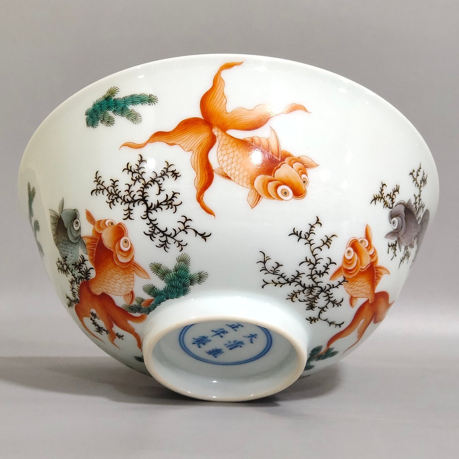Qing Dynasty Yongzheng gold and jade bowl
