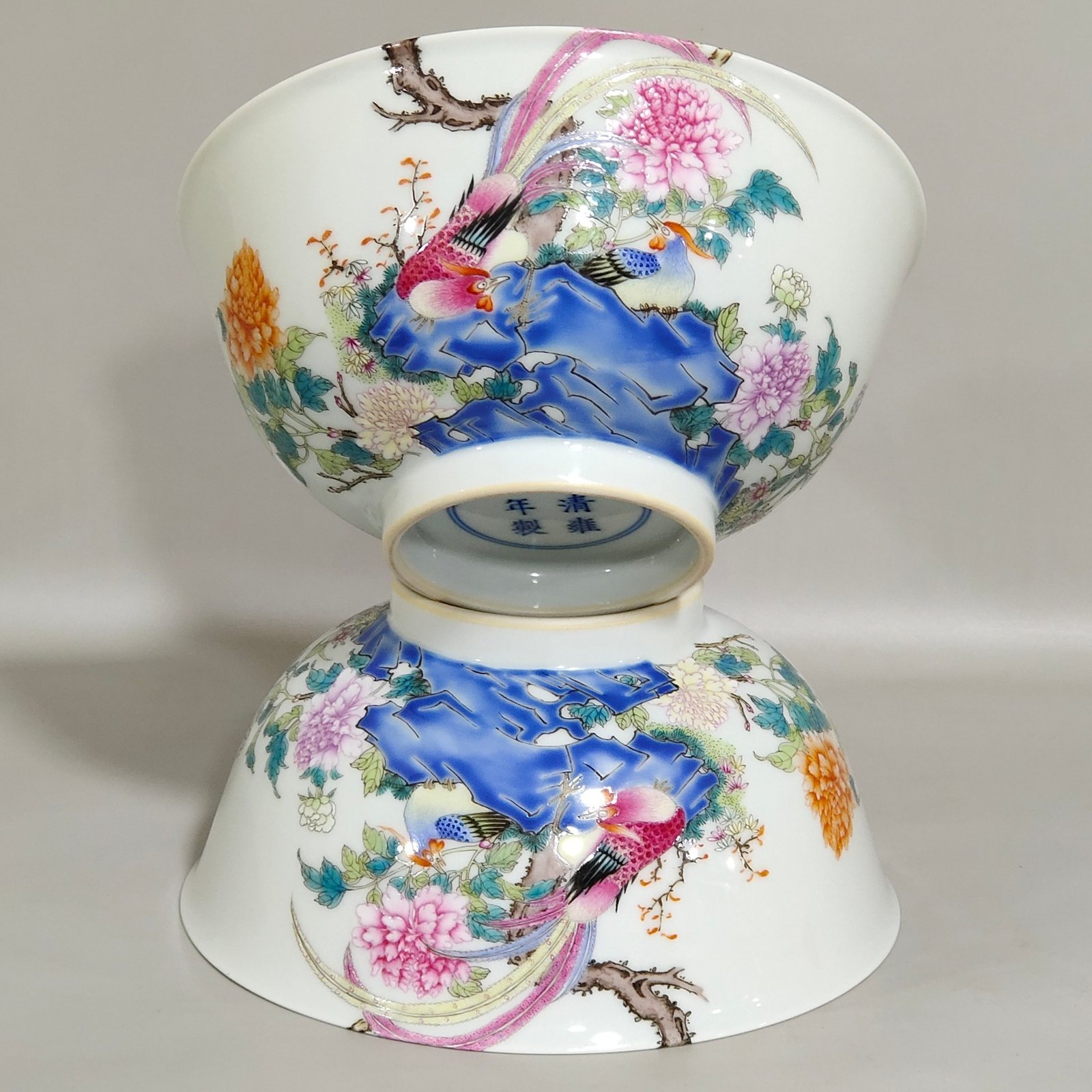 Qing Dynasty Yongzheng icing on the wall inscribed poetry bowl