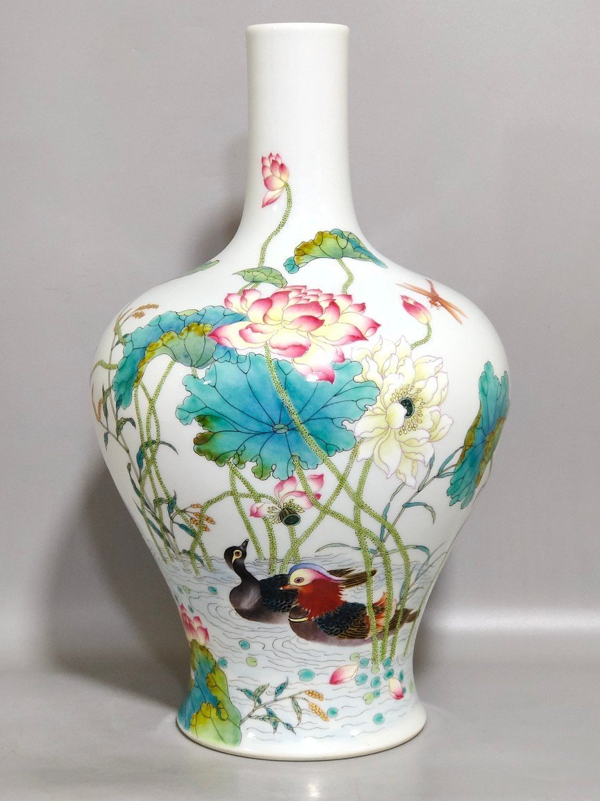Qing Dynasty Yongzheng mandarin ducks playing in the water and lotus poems on the vase