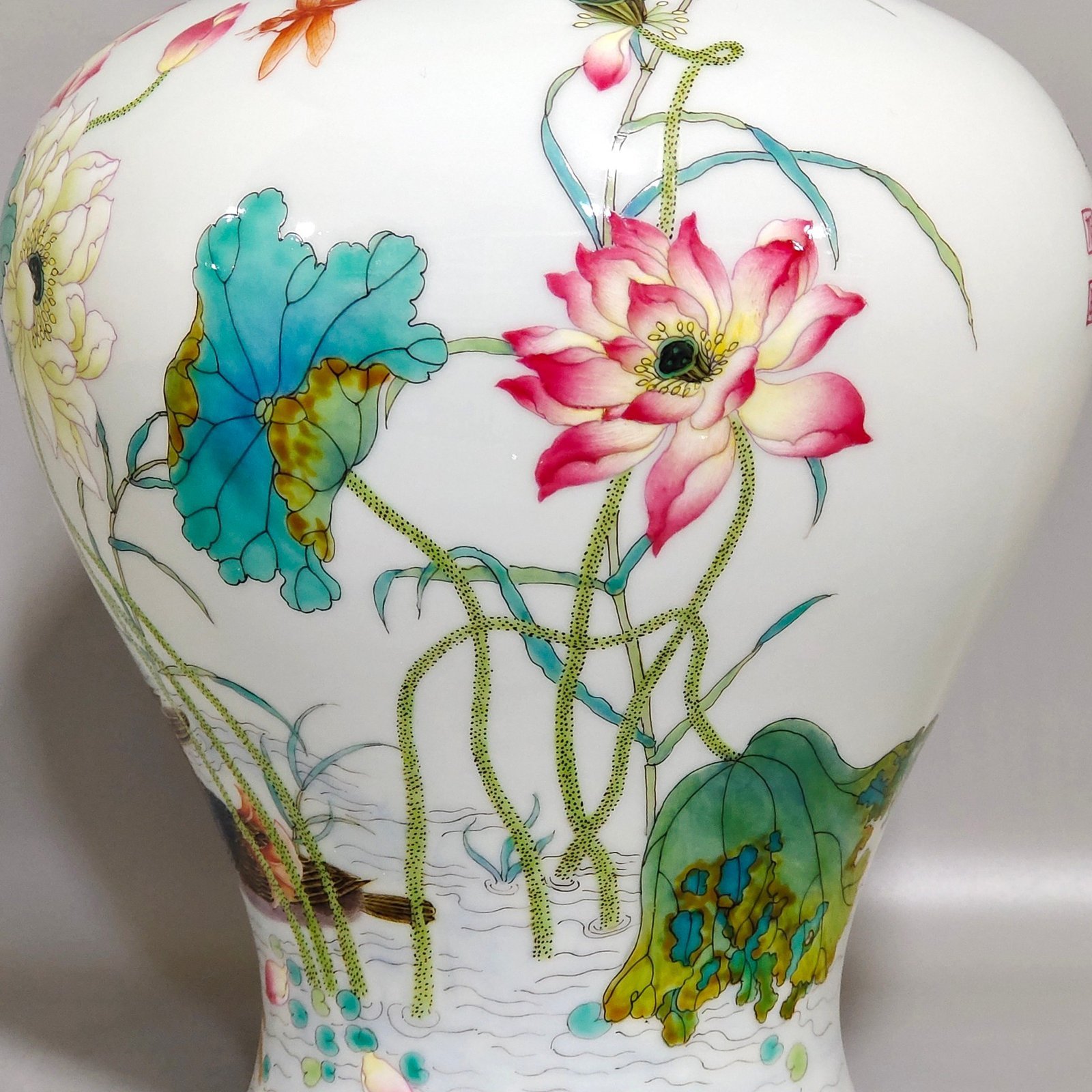 Qing Dynasty Yongzheng mandarin ducks playing in the water and lotus poems on the vase