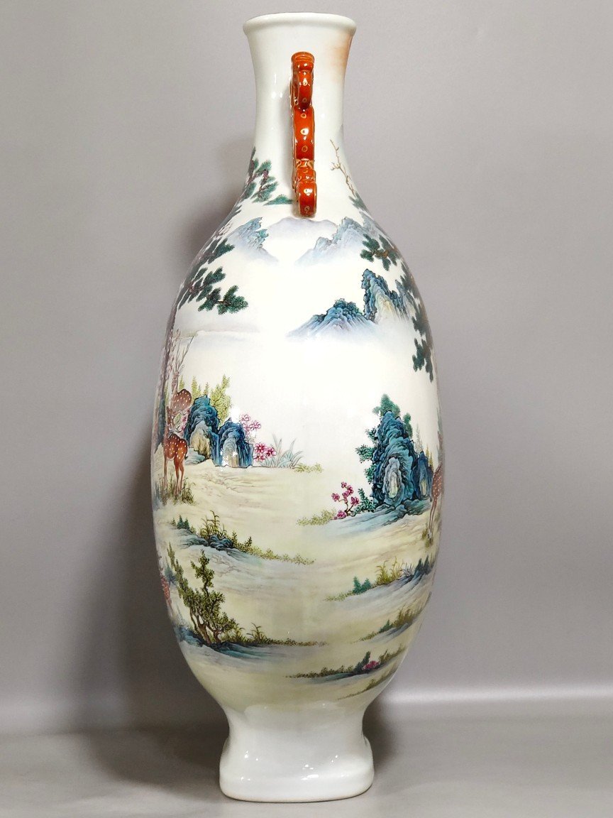 Qing Dynasty Yongzheng Deer and Crane Tongchun flat vase