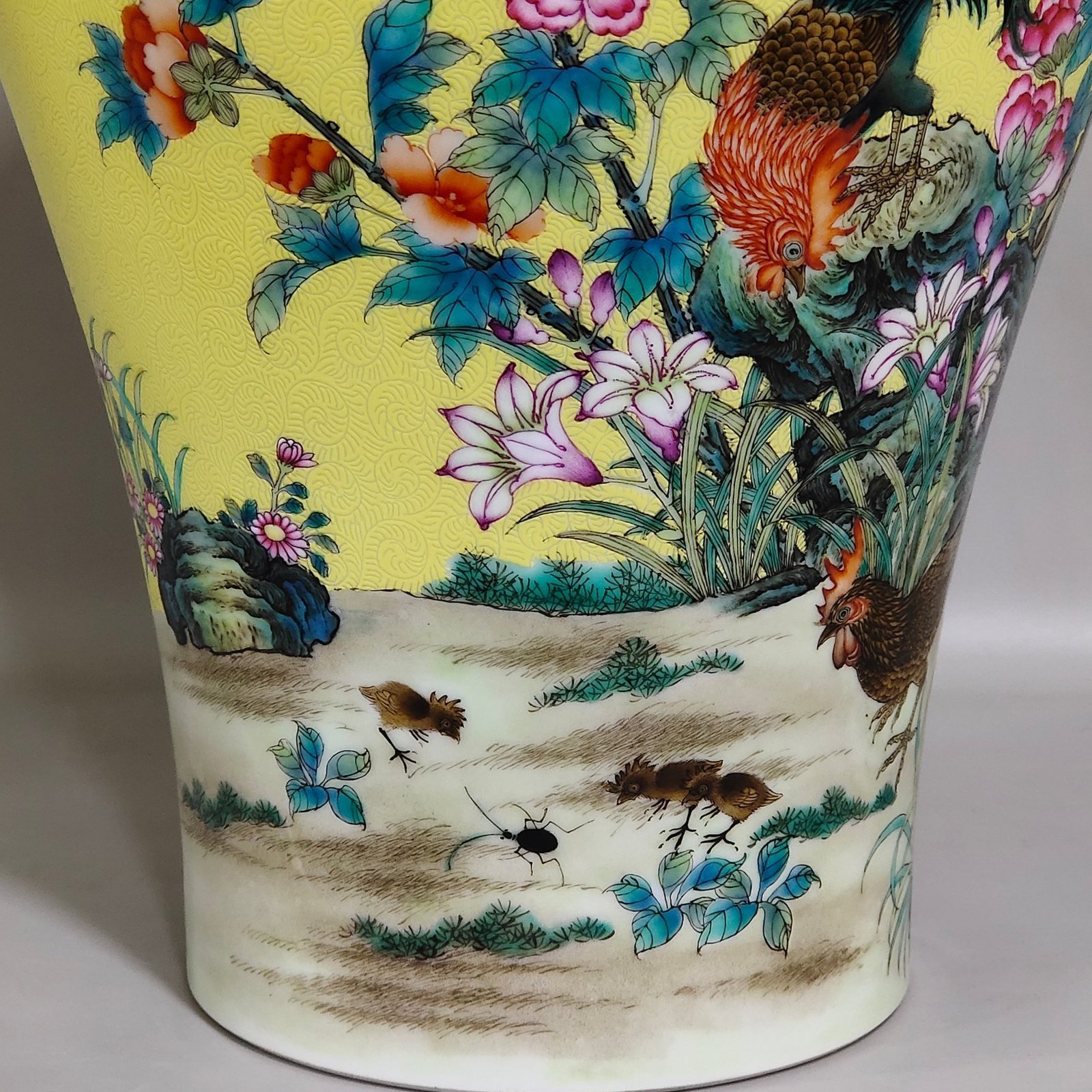 Qing Dynasty Yongzheng yellow glaze peeled flower vase with poems