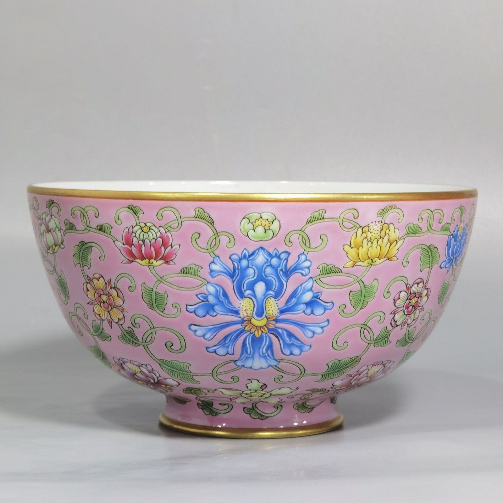 Qing Dynasty Kangxi enamel pink ground bowl with wrapped branches