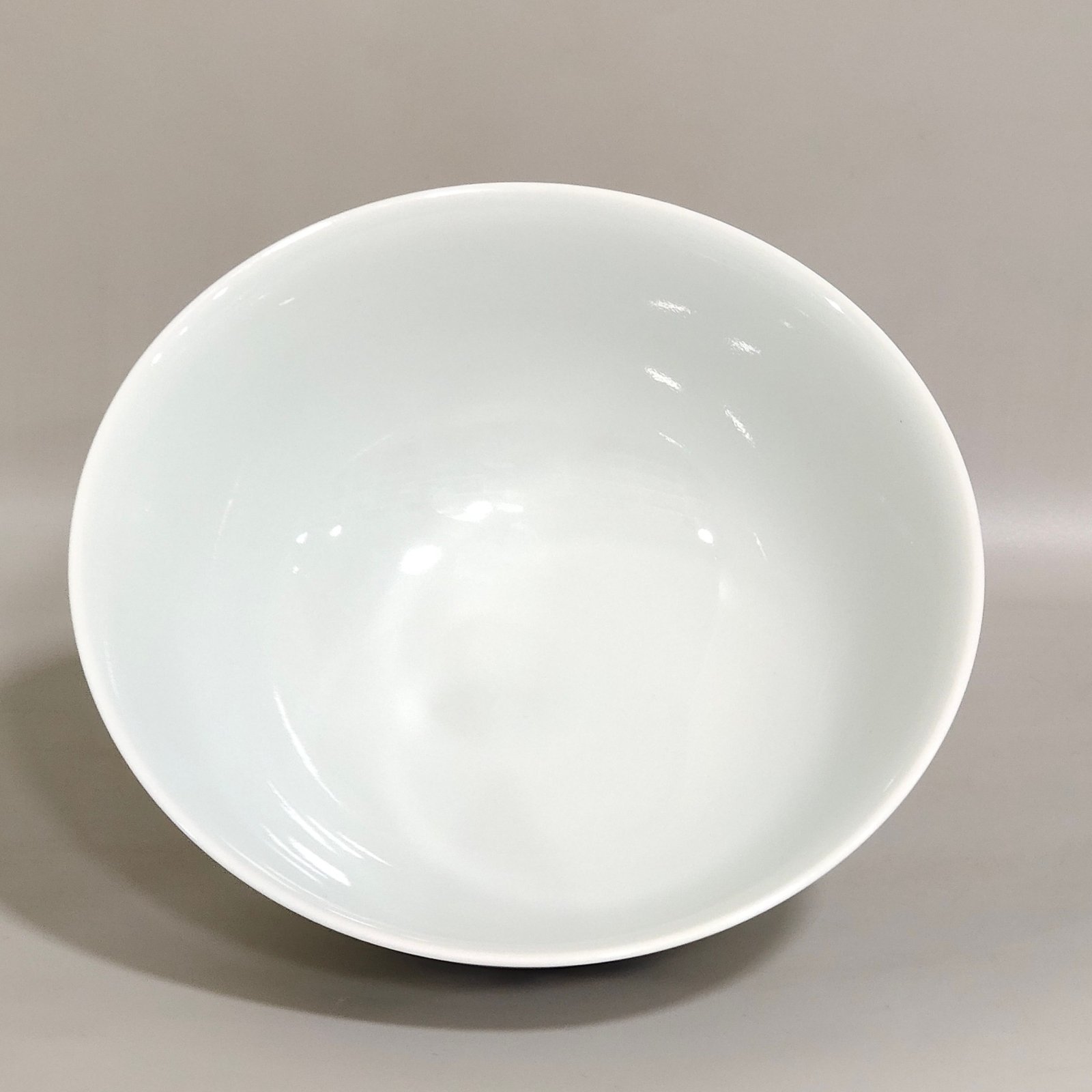 Qing Dynasty Yongzheng A colorful lotus pond and mandarin duck bowl