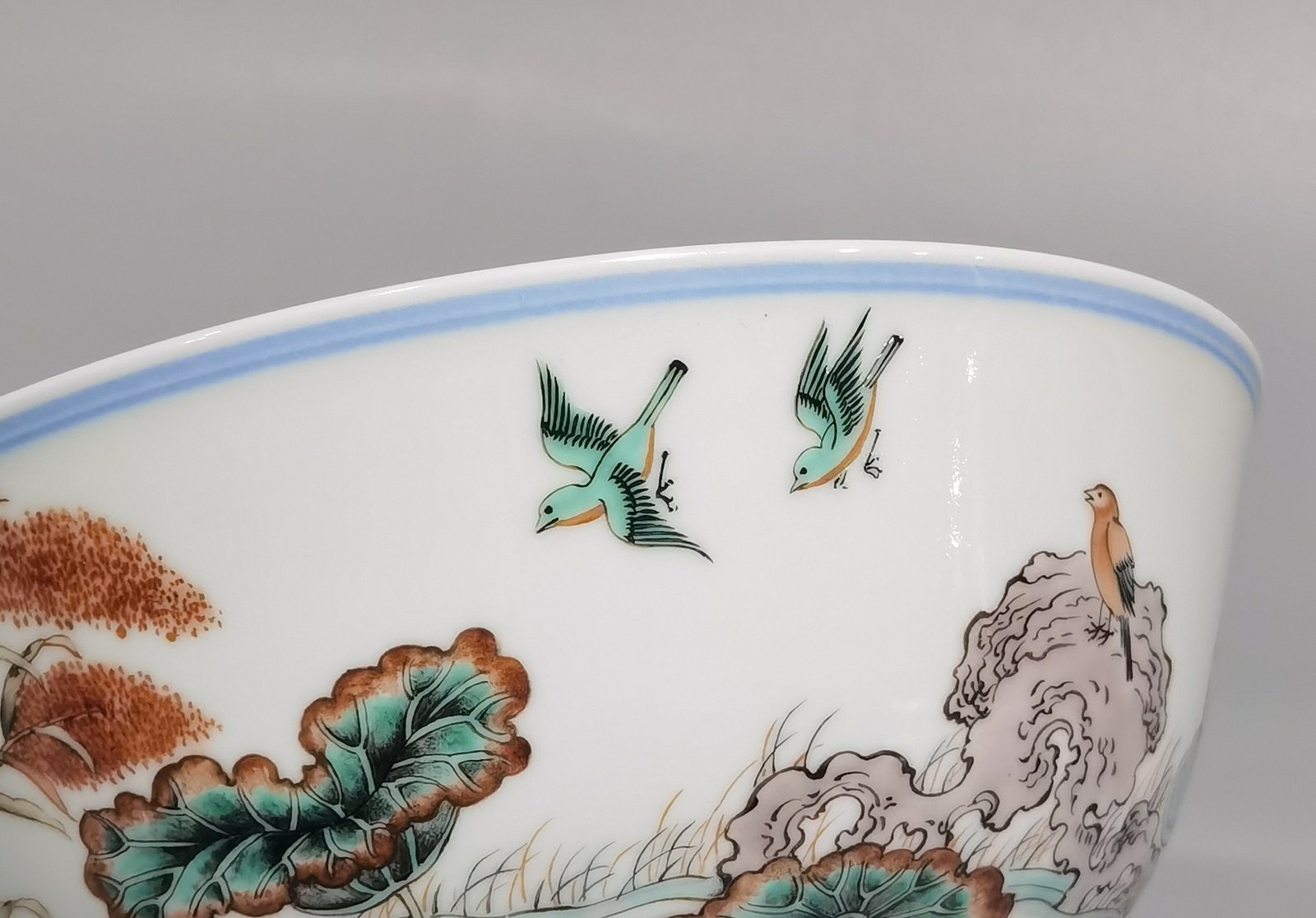 Qing Dynasty Kangxi colorful mandarin duck lotus kingfisher bowl