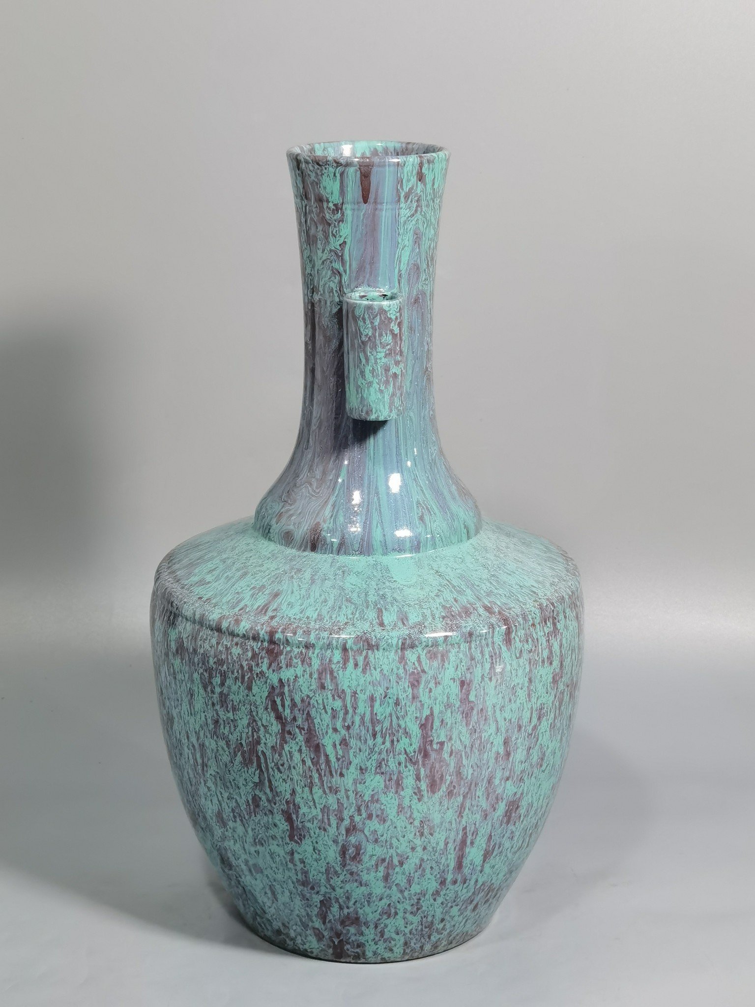 Qing Dynasty Yongzheng Lujun glazed through-ear vase Dimensions