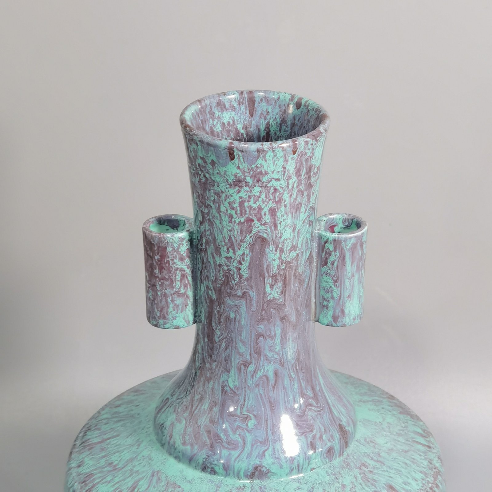 Qing Dynasty Yongzheng Lujun glazed through-ear vase Dimensions
