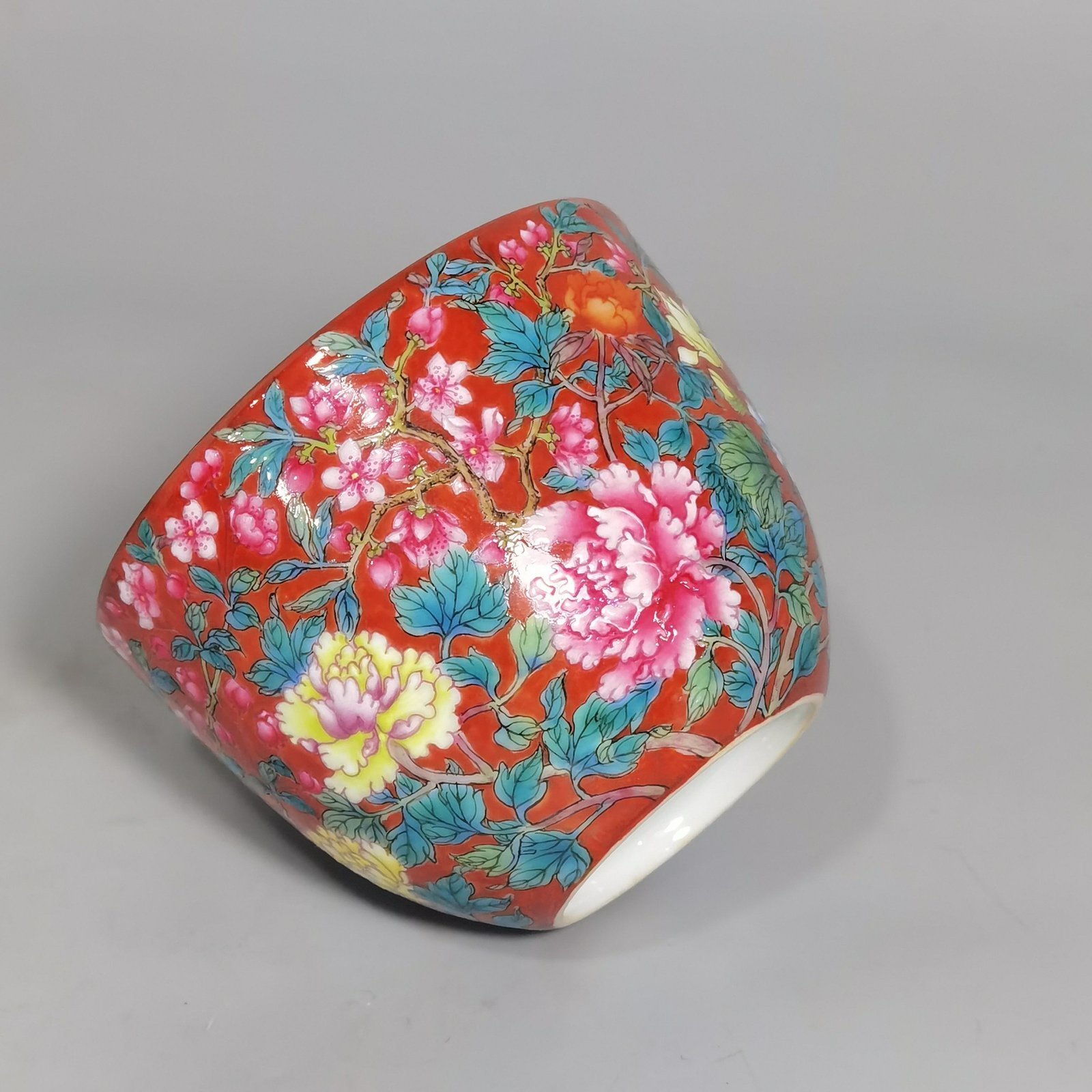 Qing Dynasty Yongzheng a pair of coral red pastel peony flower cups