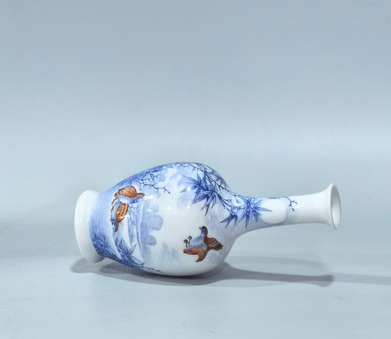 Qing Dynasty Yongzheng Small vase famille rose enamel